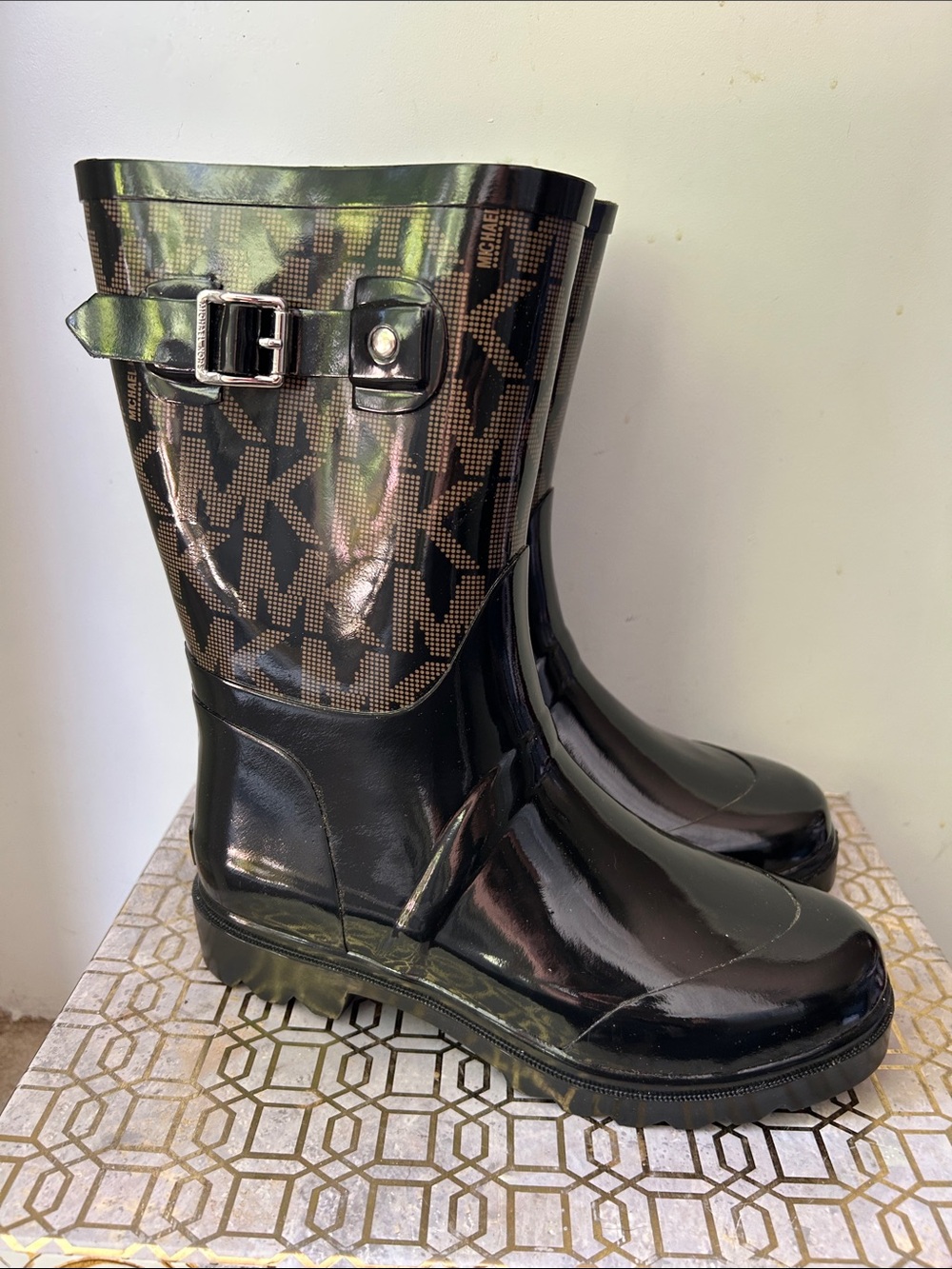 NEW Michael Michael Kors Logo Mid Rain Boot Womens size 7